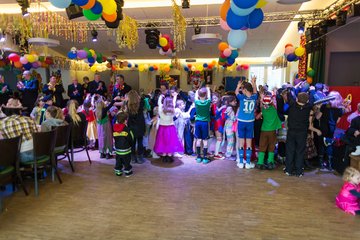 Bild 28 - Latuff Kinder 2019